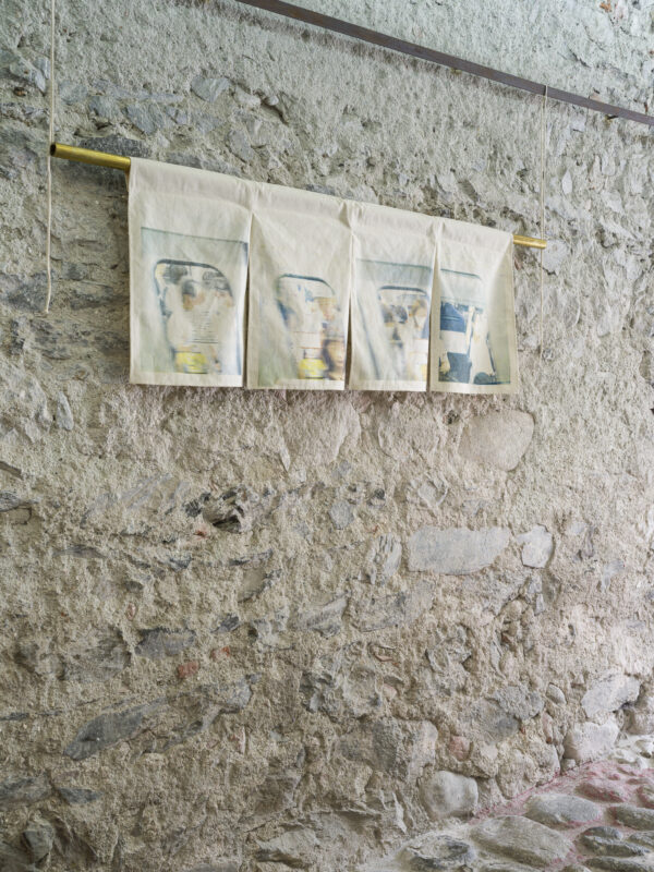 Michael Schmücking, Flüchtige Nähe – Noren, 2026, Ausstellungsansicht „Relationes“, Kloster Neustift / Abbazia di Novacella, Vahrn / Varna, 2026, Foto: Tiberio Sorvillo