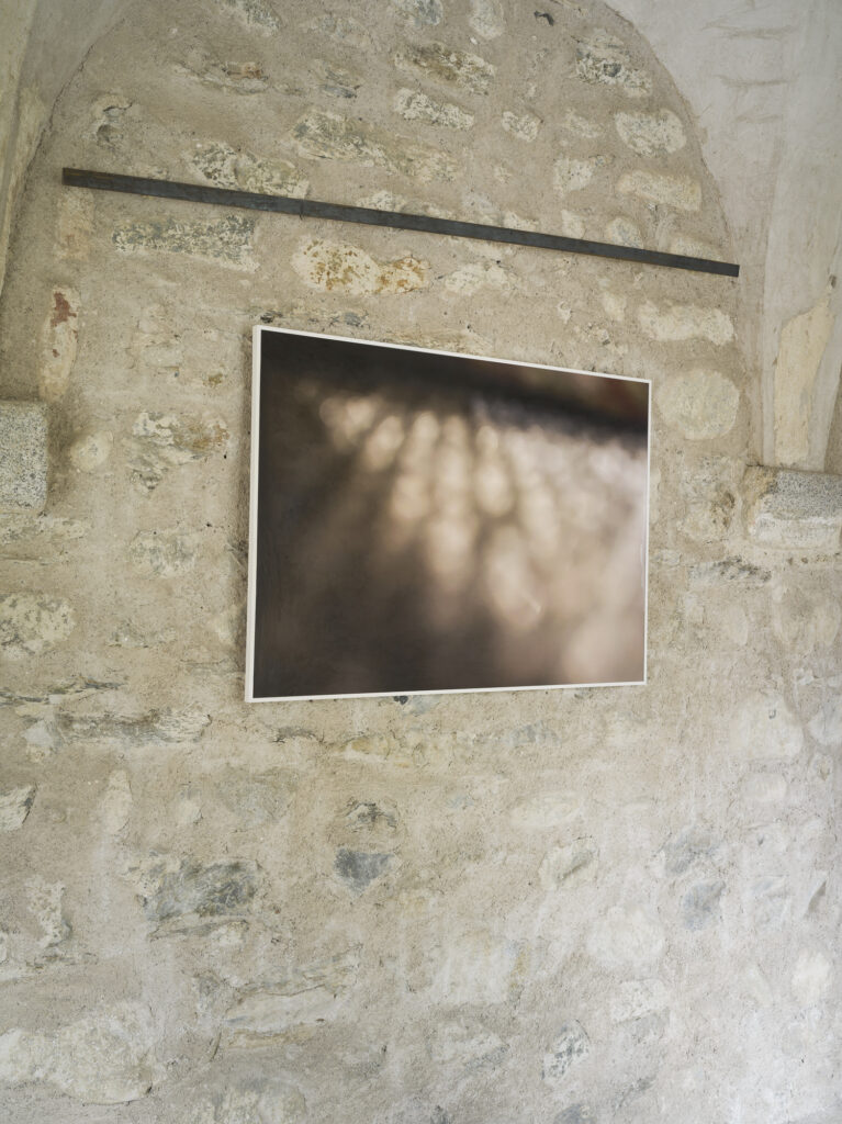 Katharina Theresa Mayr, Interlayered Human Being, 2024–2026, Ausstellungsansicht „Relationes“, Kloster Neustift / Abbazia di Novacella, Vahrn / Varna, 2026, Foto: Tiberio Sorvillo