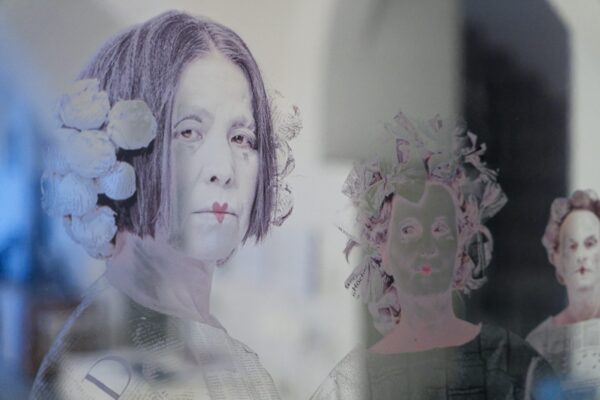 Christina Auer & Heinz Innerhofer, FLU(ch)T _02 (Detail), 2018, Druck auf Spiegel-Dibond 3 mm, 180 x 120 cm